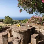 Dammuso Blanco Scauri (Sicily)