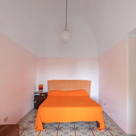 Villa Dammuso Blanco Scauri (Sicily)
